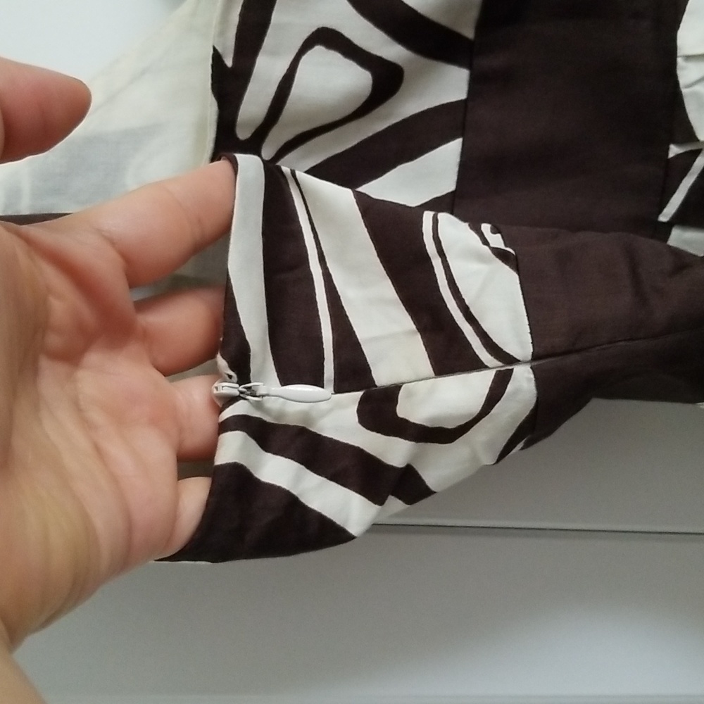 Dress - Picture 6 of 6